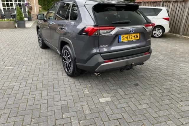 Toyota RAV4 (2020) thumbnail 5
