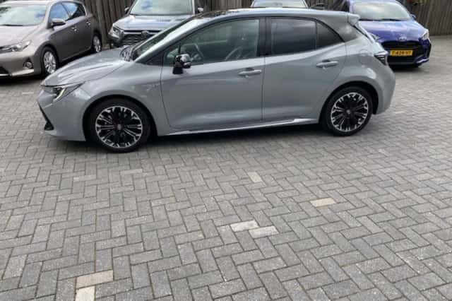 Toyota Corolla (2022) thumbnail 3