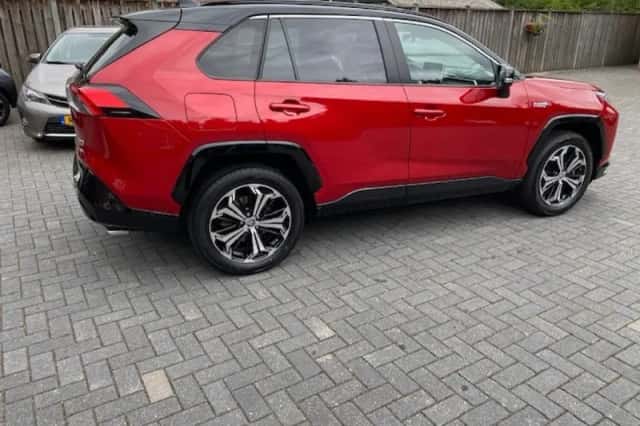 Toyota RAV4 (2022) thumbnail 5