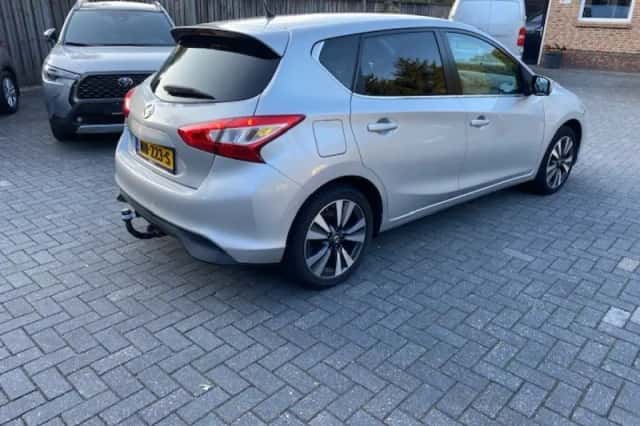 Nissan Pulsar (2017) thumbnail 5