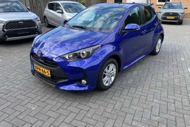 Toyota Yaris (2024) thumbnail 1