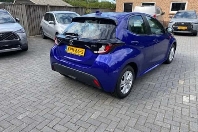 Toyota Yaris (2024) thumbnail 5