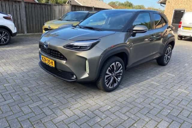 Toyota Yaris Cross (2024) thumbnail 1