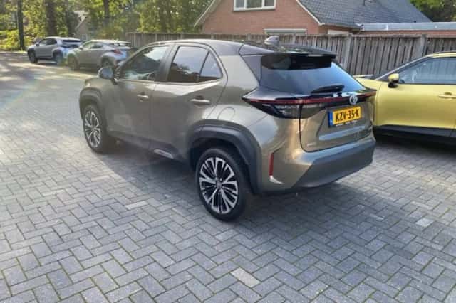 Toyota Yaris Cross (2024) thumbnail 4