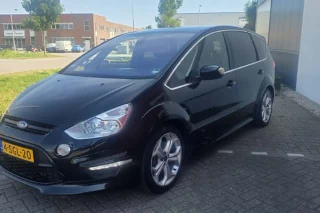 Ford S-Max (2013) thumbnail 1