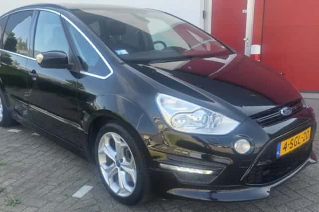 Ford S-Max (2013) thumbnail 3