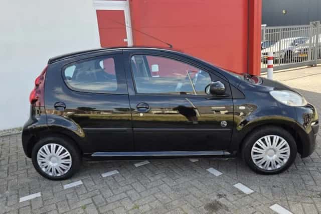 Peugeot 107 (2013) thumbnail 4