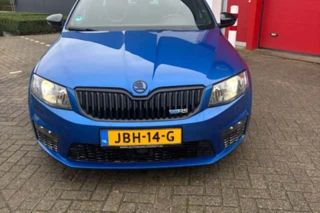 Škoda Octavia (2014) thumbnail 3