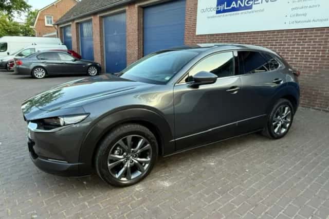 Mazda CX-30 (2023) thumbnail 2