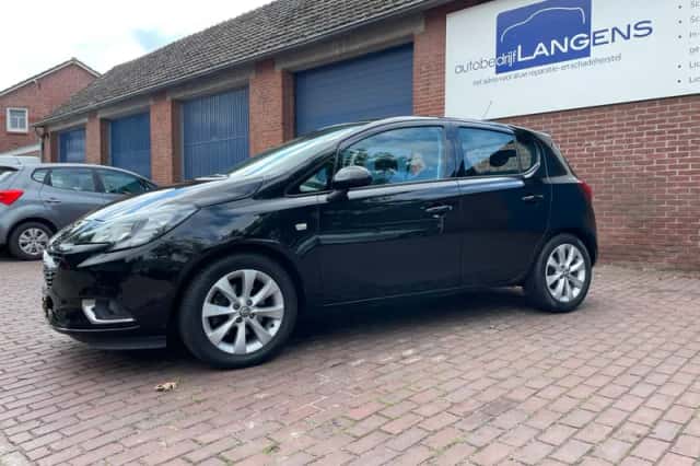 Opel Corsa (2018) thumbnail 2