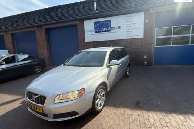Volvo V70 (2009) thumbnail 1