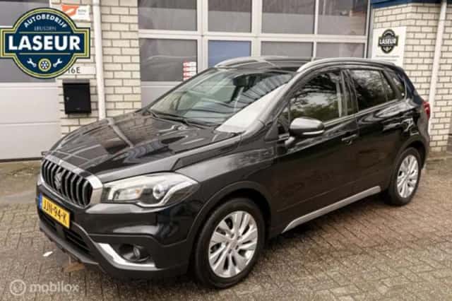 Suzuki S-Cross (2019) thumbnail 1