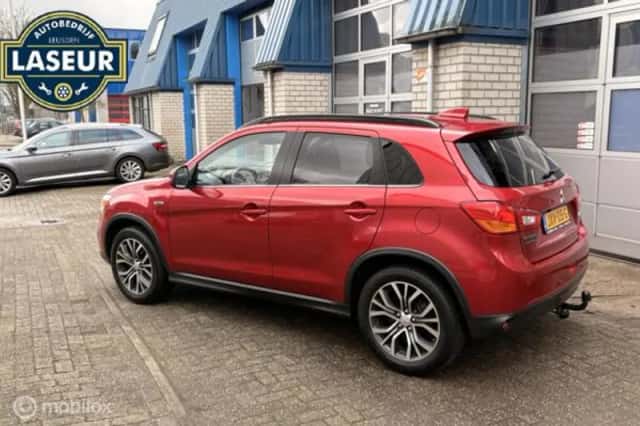 Mitsubishi ASX (2017) thumbnail 3