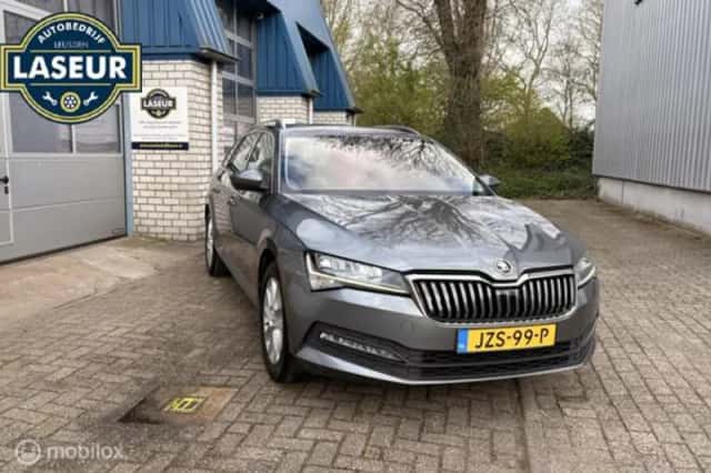 Škoda Superb (2023) thumbnail 1