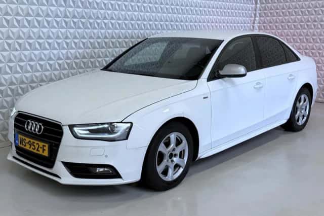 Audi A4 (2015) thumbnail 4