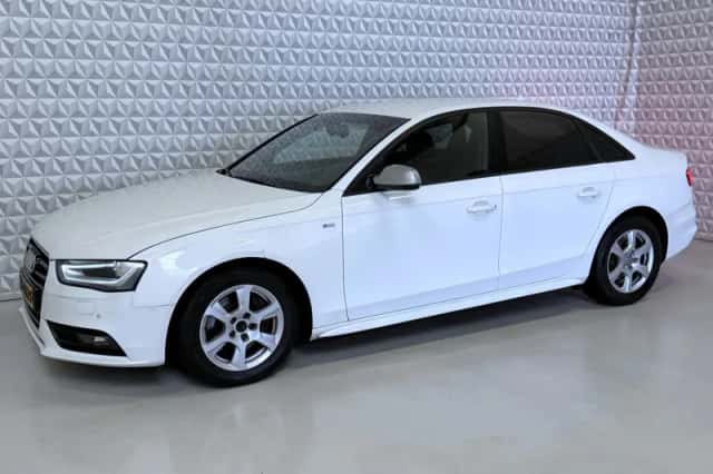 Audi A4 (2015) thumbnail 6