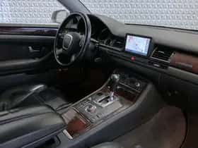 Audi A8 (2005) thumbnail 16