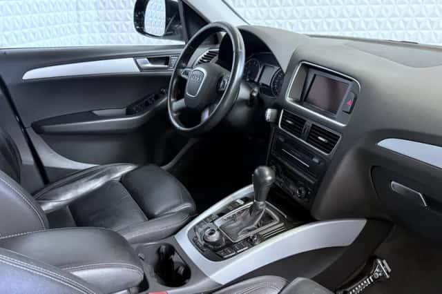 Audi Q5 (2011) thumbnail 2