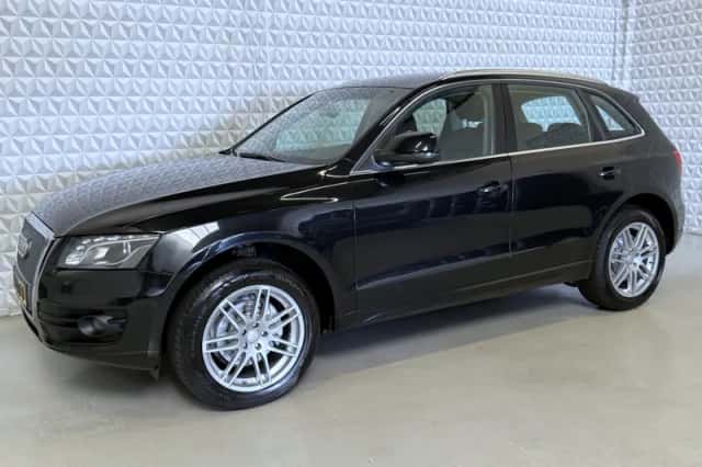 Audi Q5 (2011) thumbnail 4
