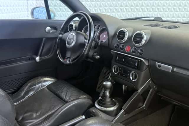 Audi TT (2000) thumbnail 2