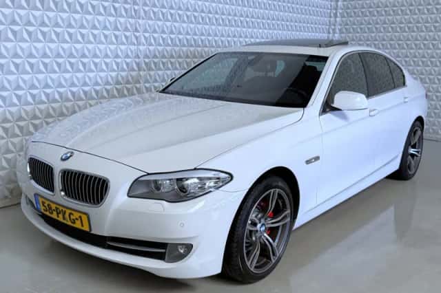 BMW 5-Serie (2011) thumbnail 1