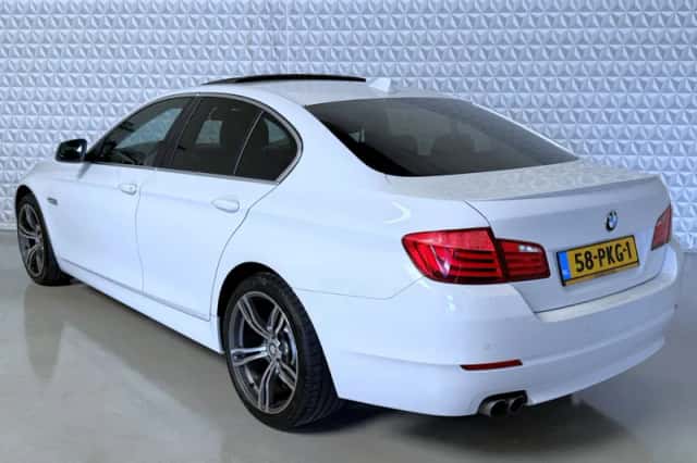 BMW 5-Serie (2011) thumbnail 3