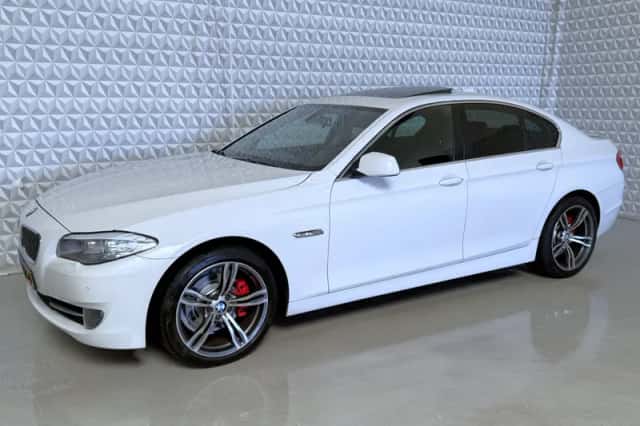 BMW 5-Serie (2011) thumbnail 4