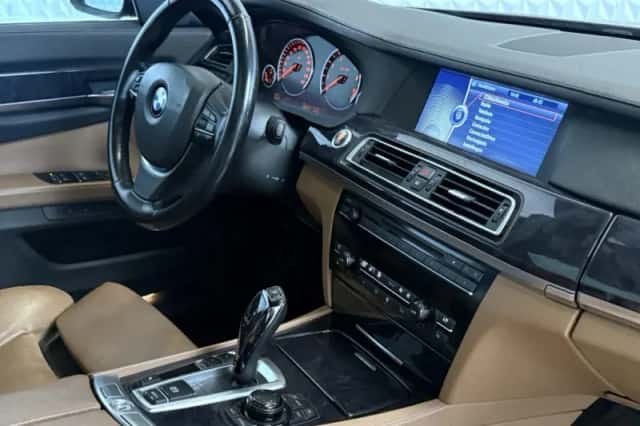 BMW 7-Serie (2008) thumbnail 3