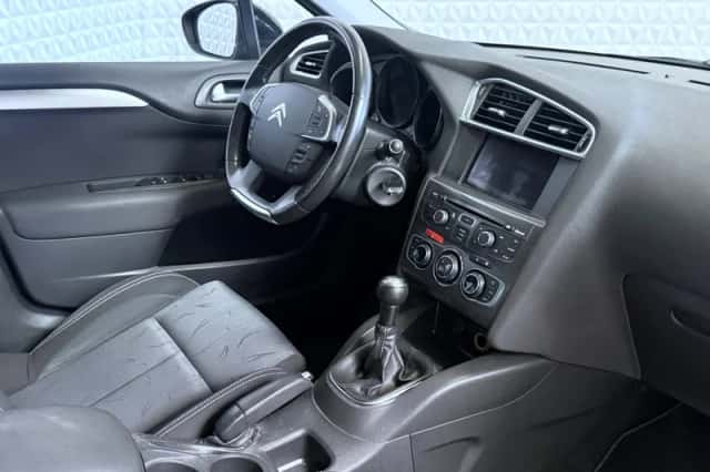 Citroën C4 (2013) thumbnail 2