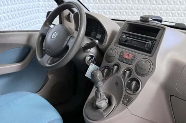 Fiat Panda (2004) thumbnail 3