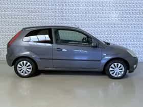 Ford Fiesta (2005) thumbnail 11