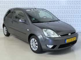Ford Fiesta (2005) thumbnail 12