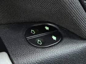 Ford Fiesta (2005) thumbnail 19