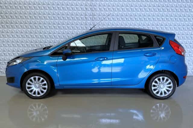 Ford Fiesta (2015) thumbnail 5