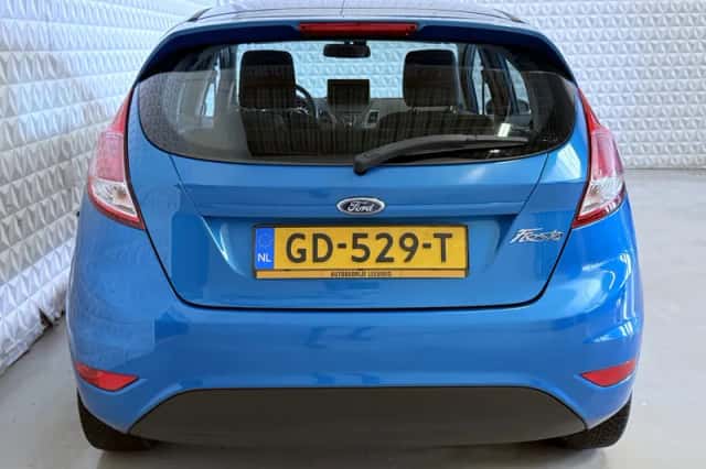 Ford Fiesta (2015) thumbnail 6