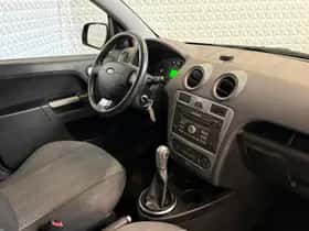 Ford Fusion (2011) thumbnail 2