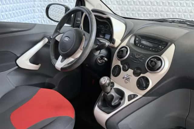 Ford Ka (2010) thumbnail 3
