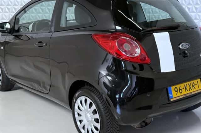 Ford Ka (2010) thumbnail 4