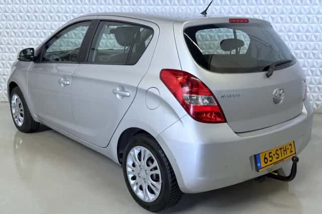Hyundai i20 (2011) thumbnail 3