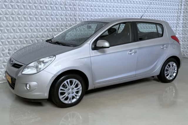 Hyundai i20 (2011) thumbnail 4