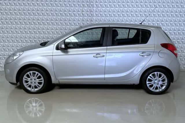 Hyundai i20 (2011) thumbnail 5
