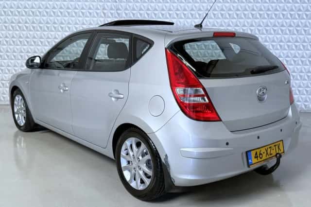 Hyundai i30 (2007) thumbnail 3