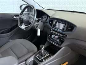 Hyundai Ioniq (2017) thumbnail 16
