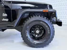 Jeep Wrangler (2005) thumbnail 32