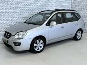 Kia Carens (2008) thumbnail 5