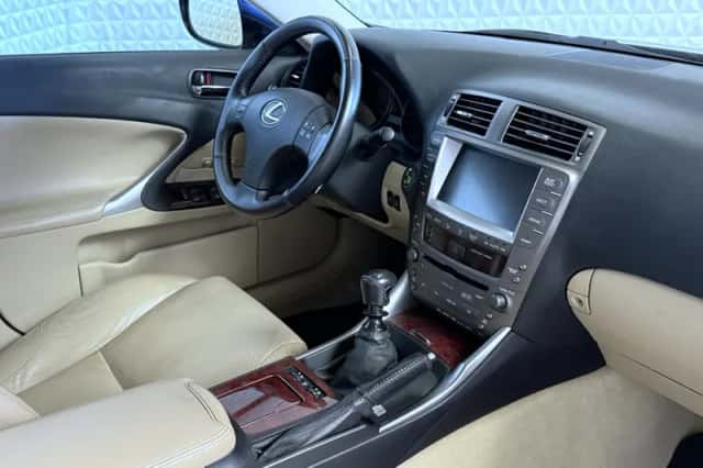Lexus IS (2007) thumbnail 2
