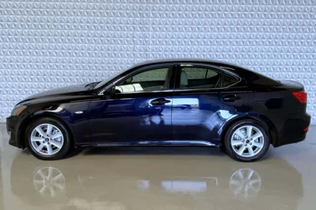 Lexus IS (2007) thumbnail 5