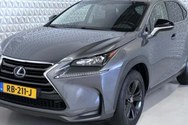 Lexus NX (2017) thumbnail 2