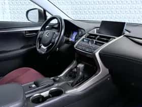 Lexus NX (2017) thumbnail 3