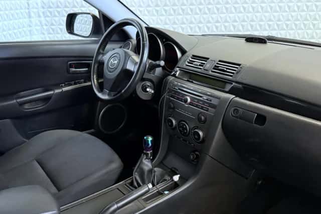 Mazda 3 (2006) thumbnail 2